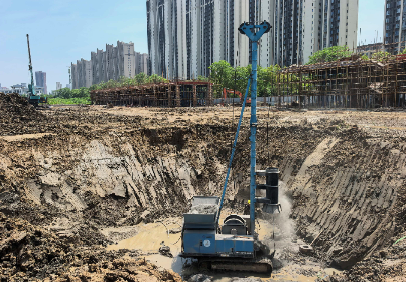 自动化载体桩施工现场